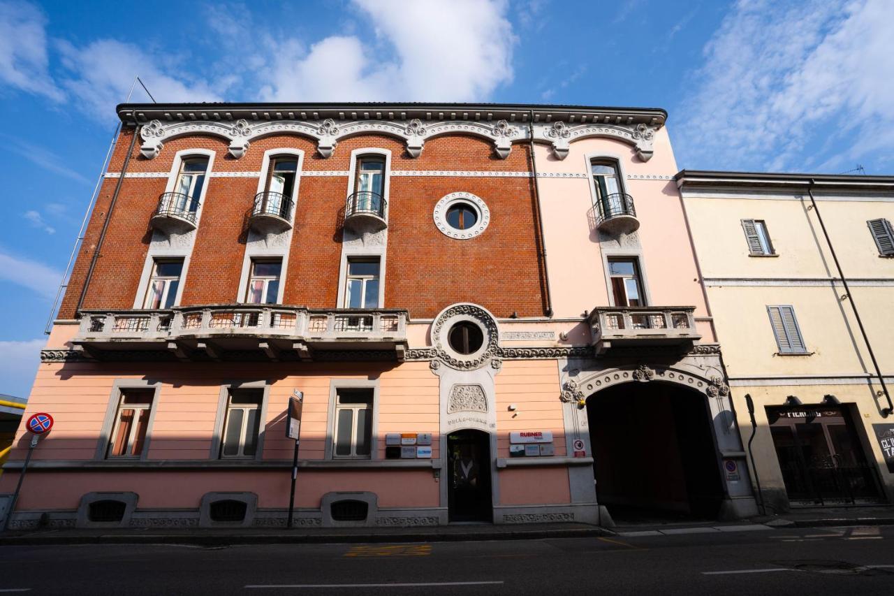 V12 Apartments - Vittoria 12 Νοβάρα Εξωτερικό φωτογραφία